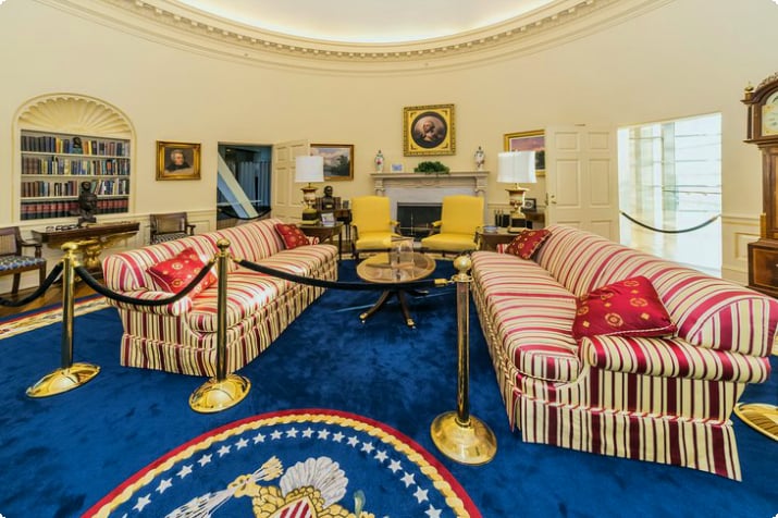 Точная копия Овального кабинета в Президентской библиотеке и музее Уильяма Дж. Клинтона