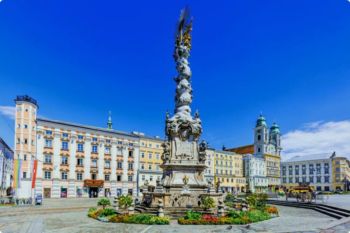 Колонна Святой Троицы на главной площади (Hauptplatz) в Линце