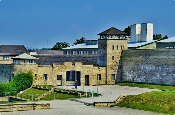 Mauthausenin muistomerkki