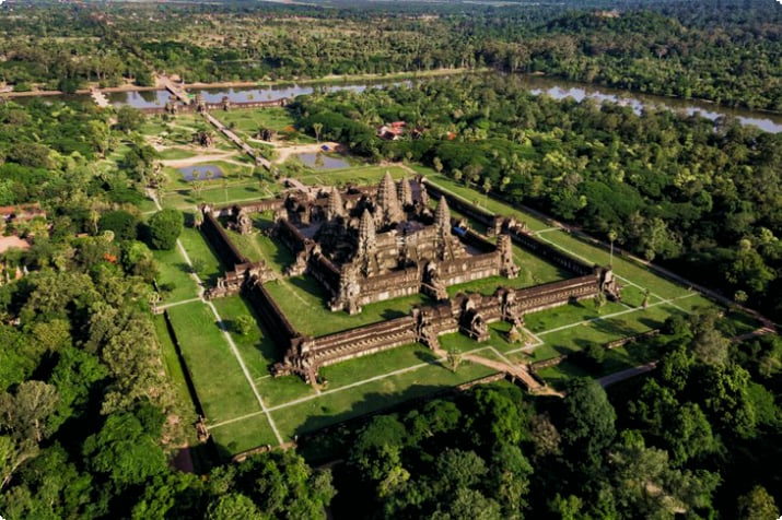 Vue aérienne du temple d'Angkor Wat