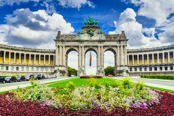 O Arco do Triunfo no Parc du Cinquantenaire, Bruxelas