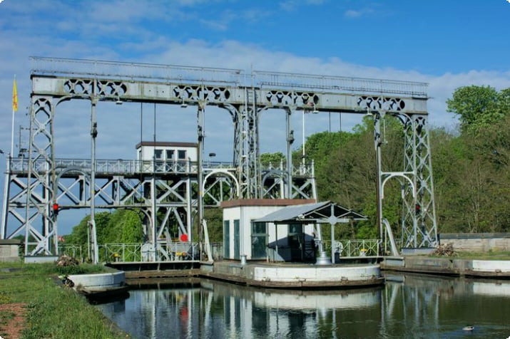 Hydrauliczna winda barkowa w La Louvière