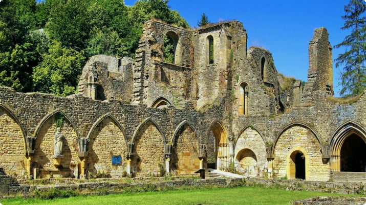 Ruinen der alten Abtei Notre Dame d'Orval