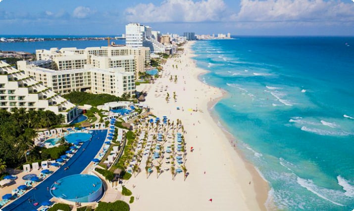 Вид на Канкун с воздуха