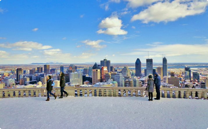 Ansicht der Innenstadt von Montreal im Winter