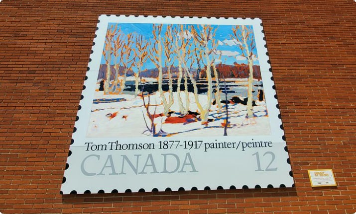 Grupp av sju väggmålningar på postkontoret