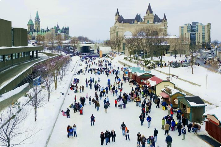 Den historischen Rideau-Kanal in Ottawa erkunden: 4 Top-Dinge zu tun