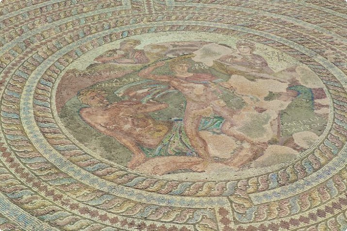 Dionysoksen talon mosaiikki