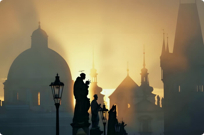 Soluppgång på Karlsbron, Prag