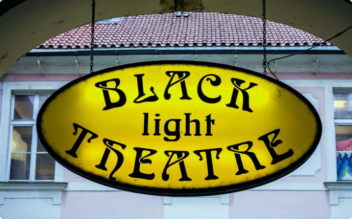 Schwarzlichttheater in Prag