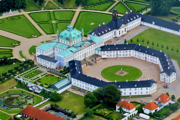 Дворец Фреденсборг