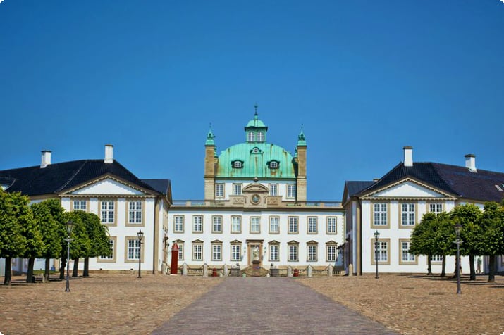 Дворец Фреденсборг