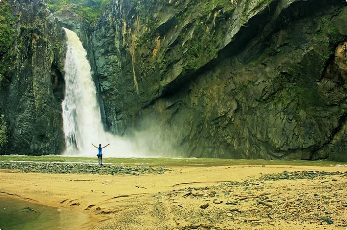 Jimenoa Waterfall
