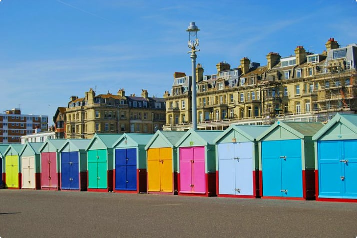 Bunte Strandhütten in Brighton