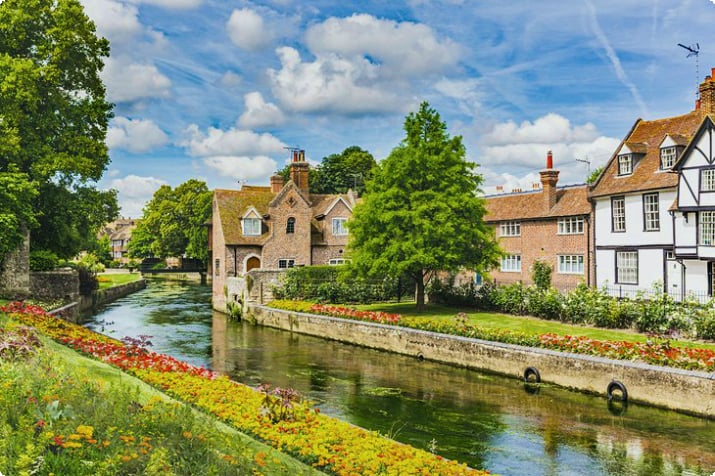 Ein malerischer Kanal in Kent