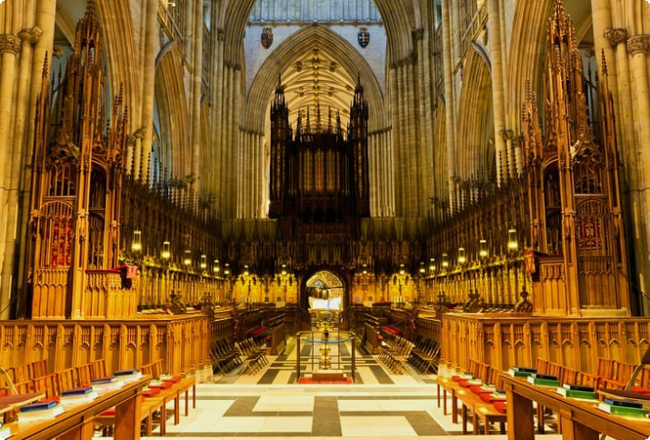 Exploring York Minster: A Visitor's Guide