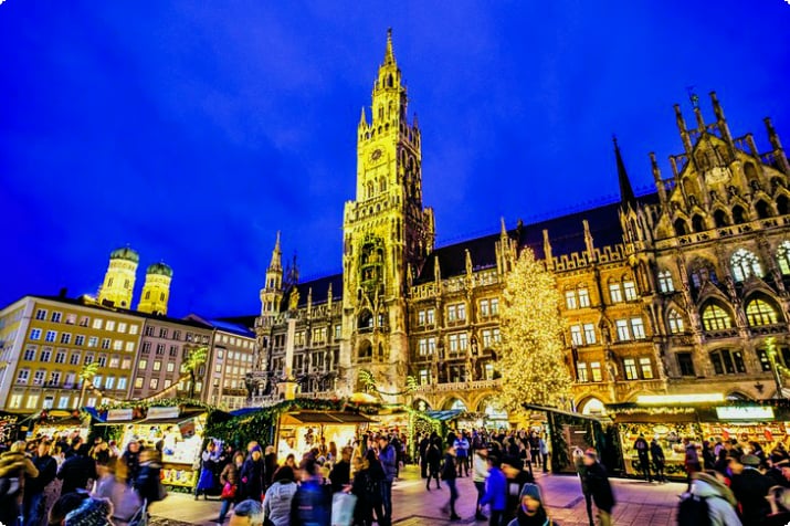 Рождественский базар на Мариенплац в Мюнхене