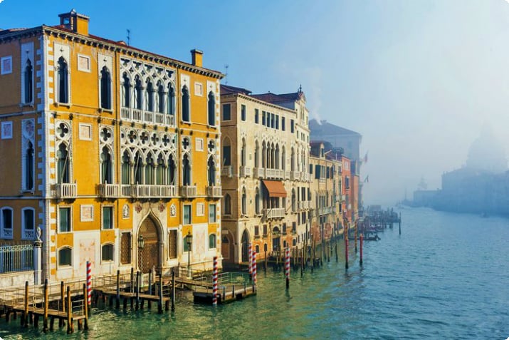 Grand Canal i Venezia på en vinterdag