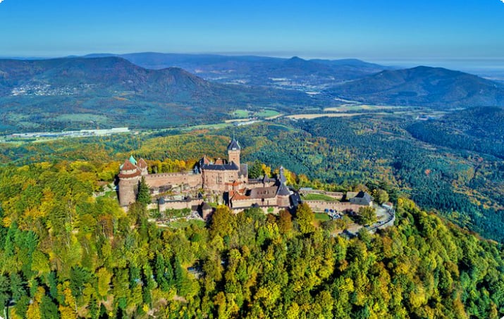 Luftaufnahme des Château du Haut-Koenigsbourg