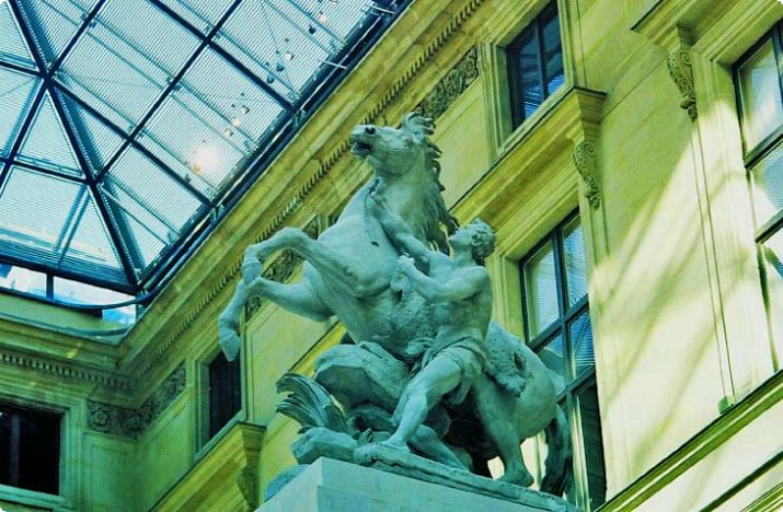 Chevaux de Marly (крыло Richelieu, Cour Marly)