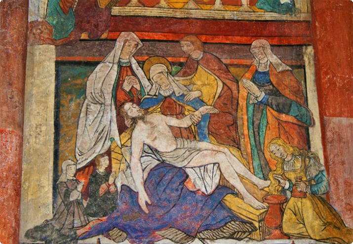 Средневековая фреска в церкви Святого Мартина в Силеньи