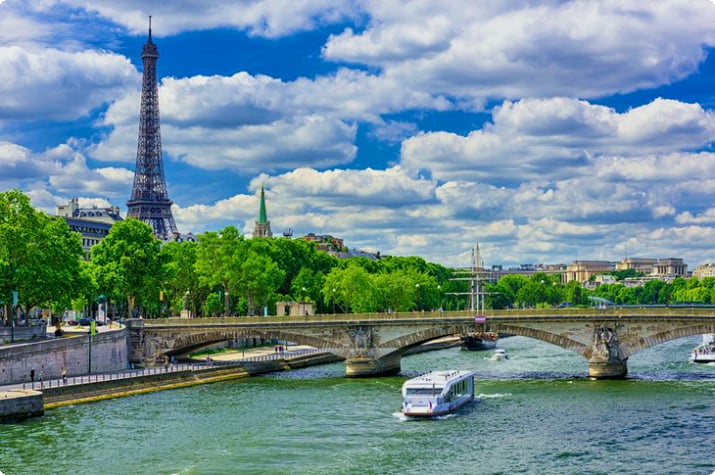 Batobus Cruise to Eiffel Tower