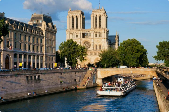 Besuch der Cathédrale Notre-Dame de Paris: Sehenswürdigkeiten, Tipps & Touren