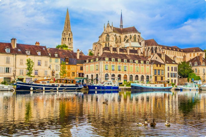 Auf dem Weg nach Marseille: Auxerre, eine Stadt in der Region Burgund