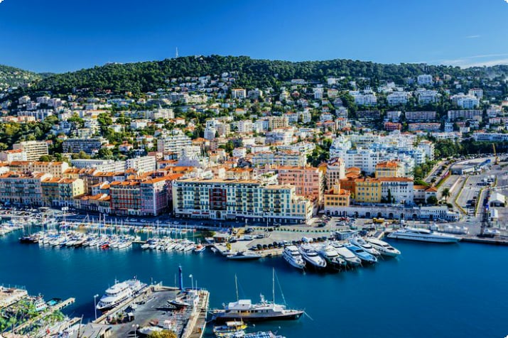 Luftaufnahme des Hafens von Nizza