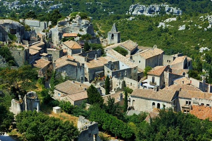 Les Baux-de-Provence: una ciudad histórica en un entorno dramático 