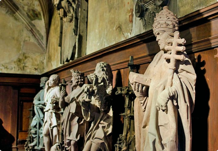 Skulpturen im Musée de l'Oeuvre Notre-Dame