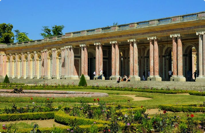 Büyük Trianon ve Küçük Trianon Sarayları
