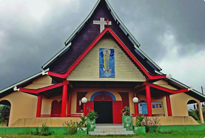Notre Damen katolinen kirkko kaakaon hmong-kylässä