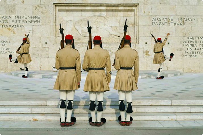 Vartijan vaihto Syntagma-aukiolla