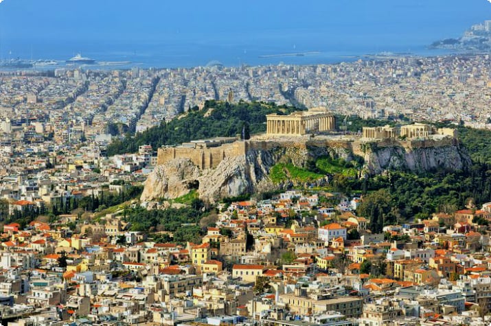 Вид на Афины и Акрополь с холма Ликабетт