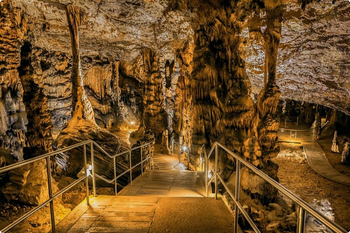 Национальный парк и пещеры Аггтелек