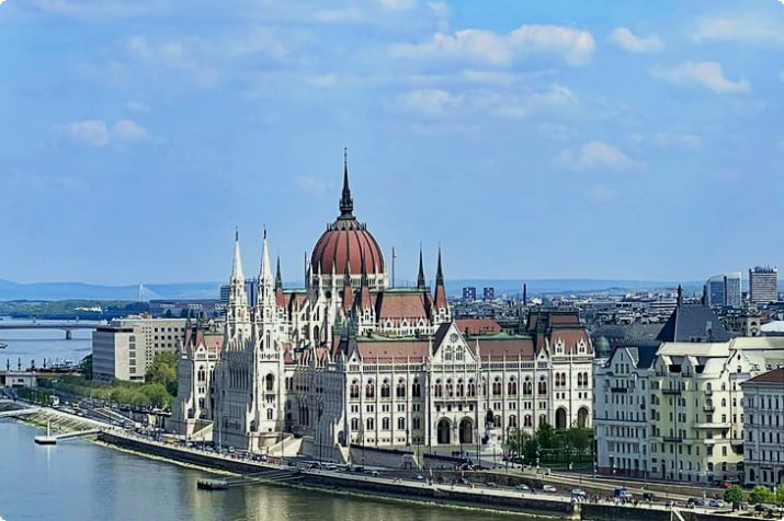 Unkarin parlamenttirakennus