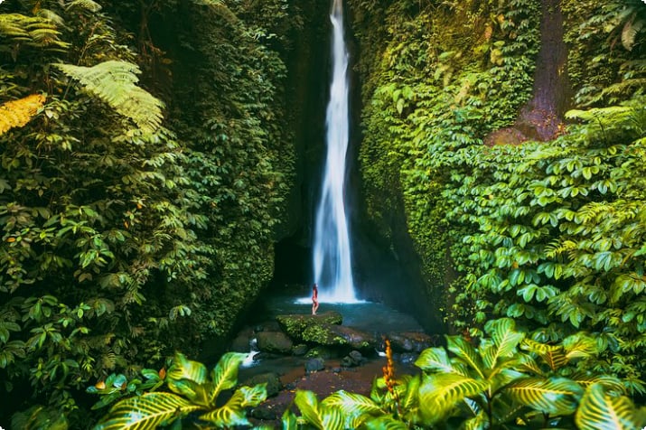 Водопад Леке-Леке на Бали, Индонезия