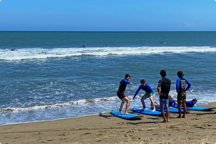 Cours de surf à Canggu
