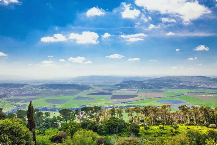 Blick auf das Jesreel-Tal von der Spitze des Berges Tabor