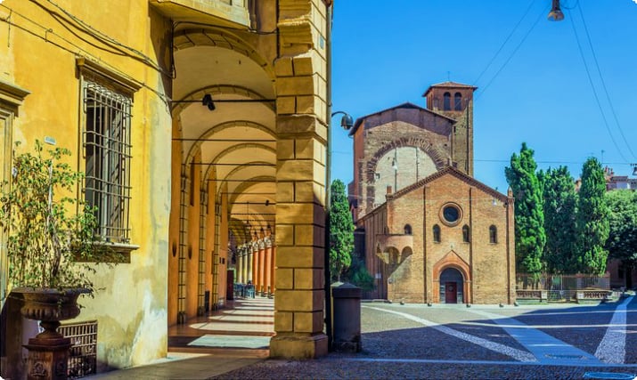 Базилика Санто-Стефано, также известная как Sette Chiese (Семь церквей) в Болонье