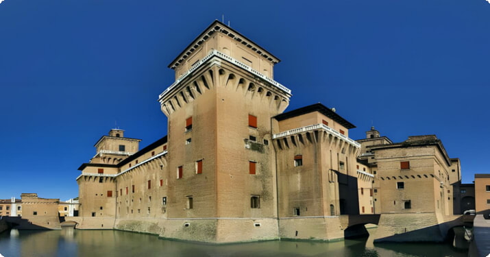 Castello Estense (Замок Эсте)