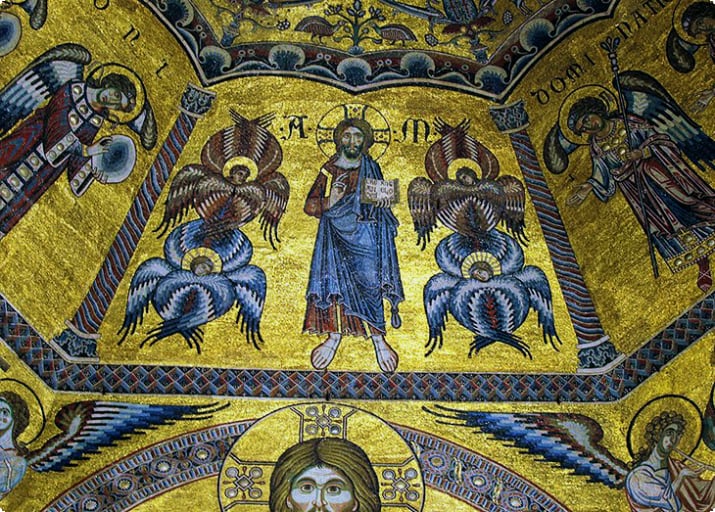 Teto de mosaico do batistério