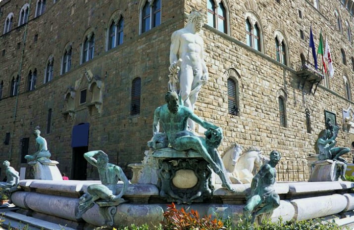 Neptunuksen suihkulähde, Piazza della Signoria