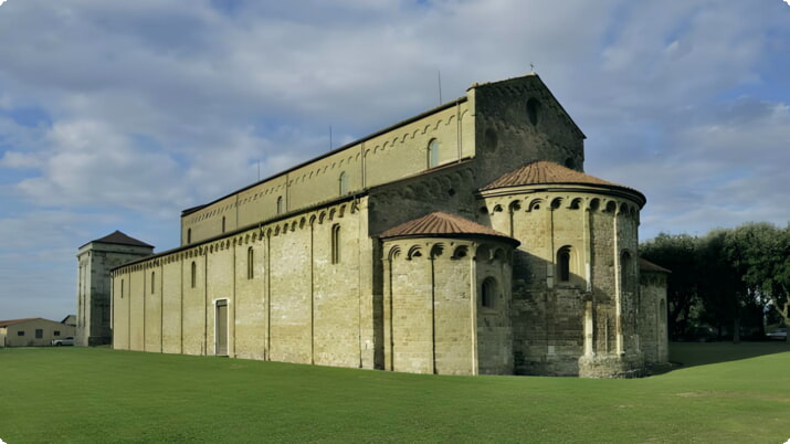 Romaanse Basiliek van San Piero a Grado