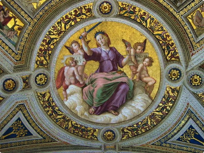 Un momento saliente del Palazzo Vaticano 
