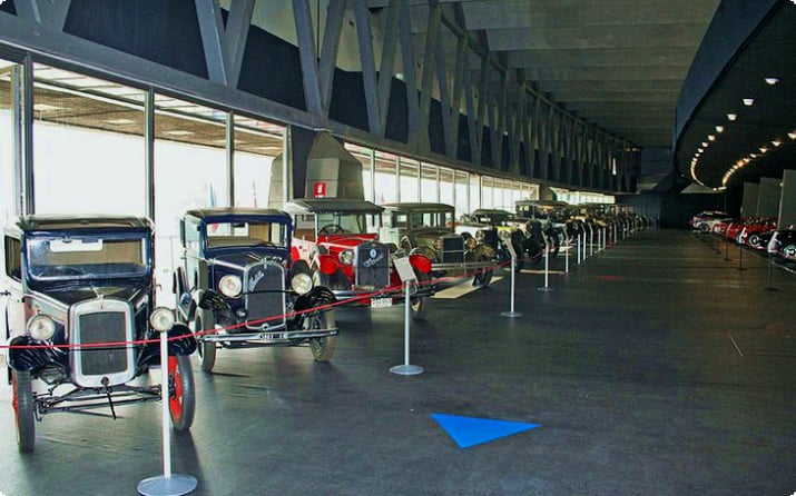 Национальный музей автомобилей