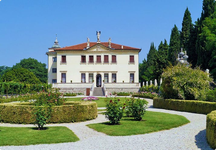 Villa Valmarana (Ai Nani)