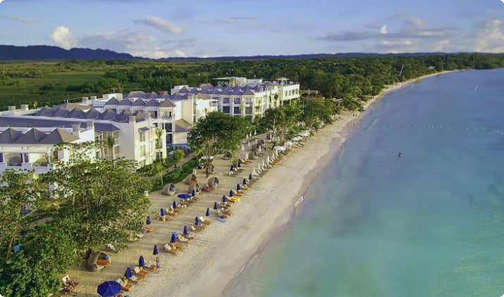 Fotokälla: Azul Beach Resort Negril av Karisma