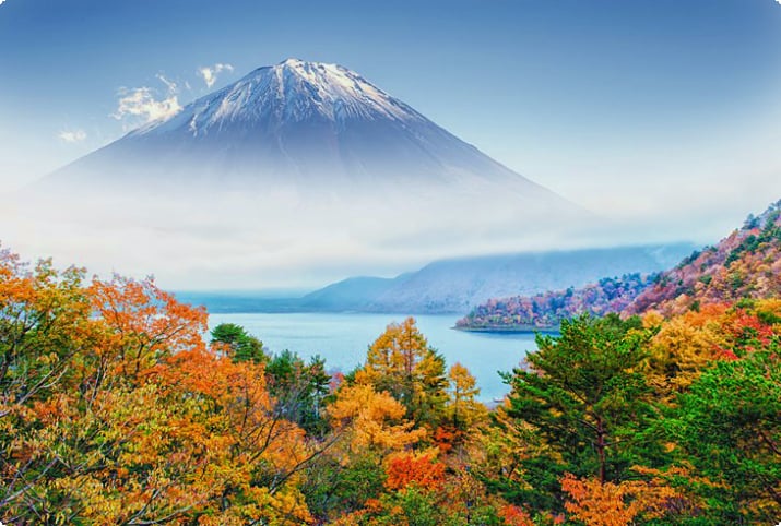 Kawaguchi-See und Berg Fuji im Herbst